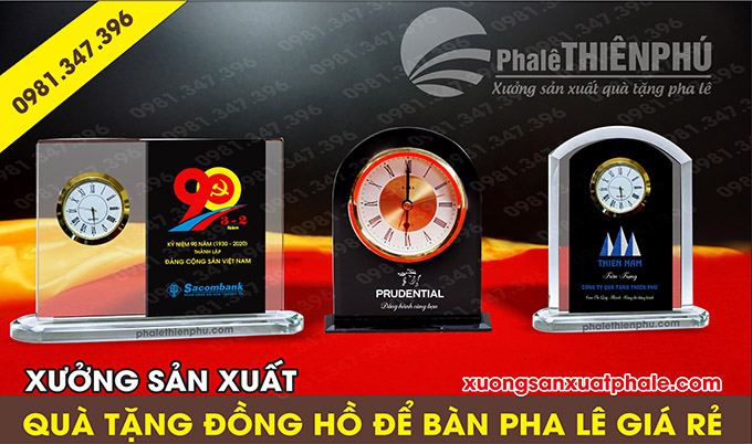 mẫu quà tặng đồng hồ pha lê cao cấp 3