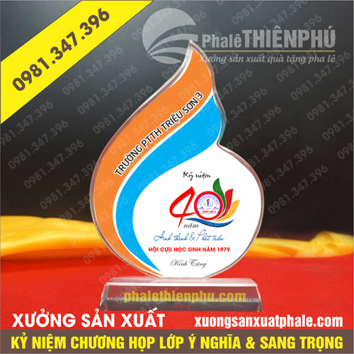 Kỷ niệm chương họp lớp 25