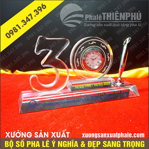 Bộ số pha lê 30 năm cắm bút