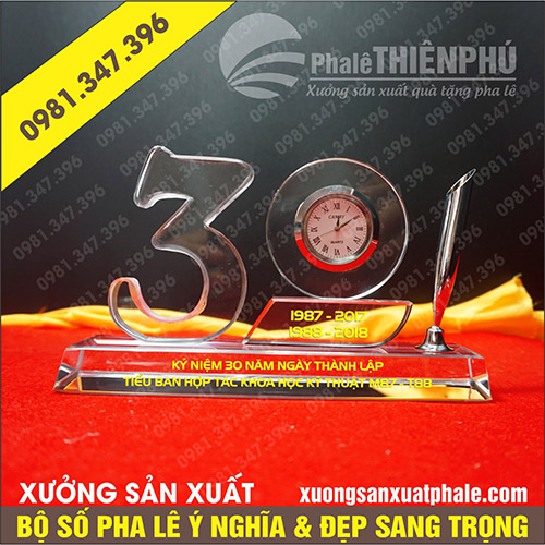 Bộ số pha lê 30 năm ngày thành lập 