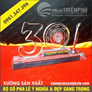 Bộ số pha lê 30 năm cắm bút