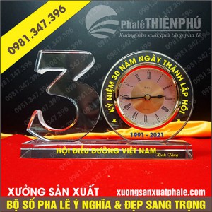 Bộ số pha lê 30 năm lưu niệm