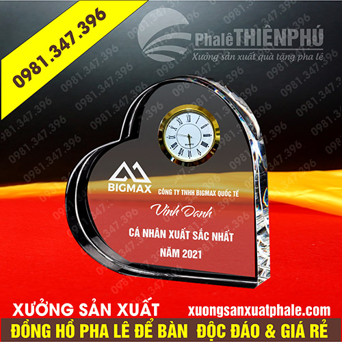 Đồng hồ pha lê để bàn 16