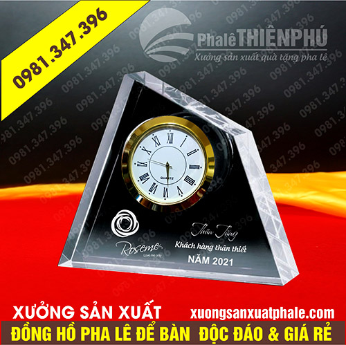 Đồng hồ pha lê để bàn 18