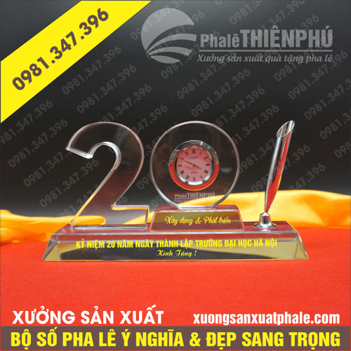 Bộ số pha lê 20 năm thành lập trường